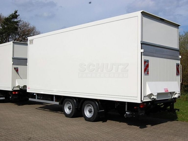 Schutz Koffer LKW Anhänger Kofferanhänger Typ LAT 110 20/22CC