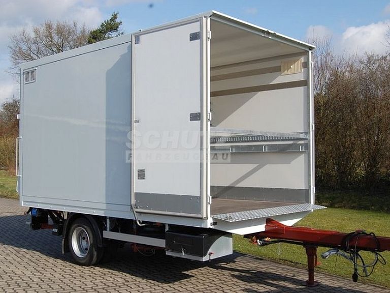 Schutz Anhänger Typ LAT 55 12CC mit Durchladesystem Schutz Anhänger Typ LAT 55 12CC mit Durchladesystem
